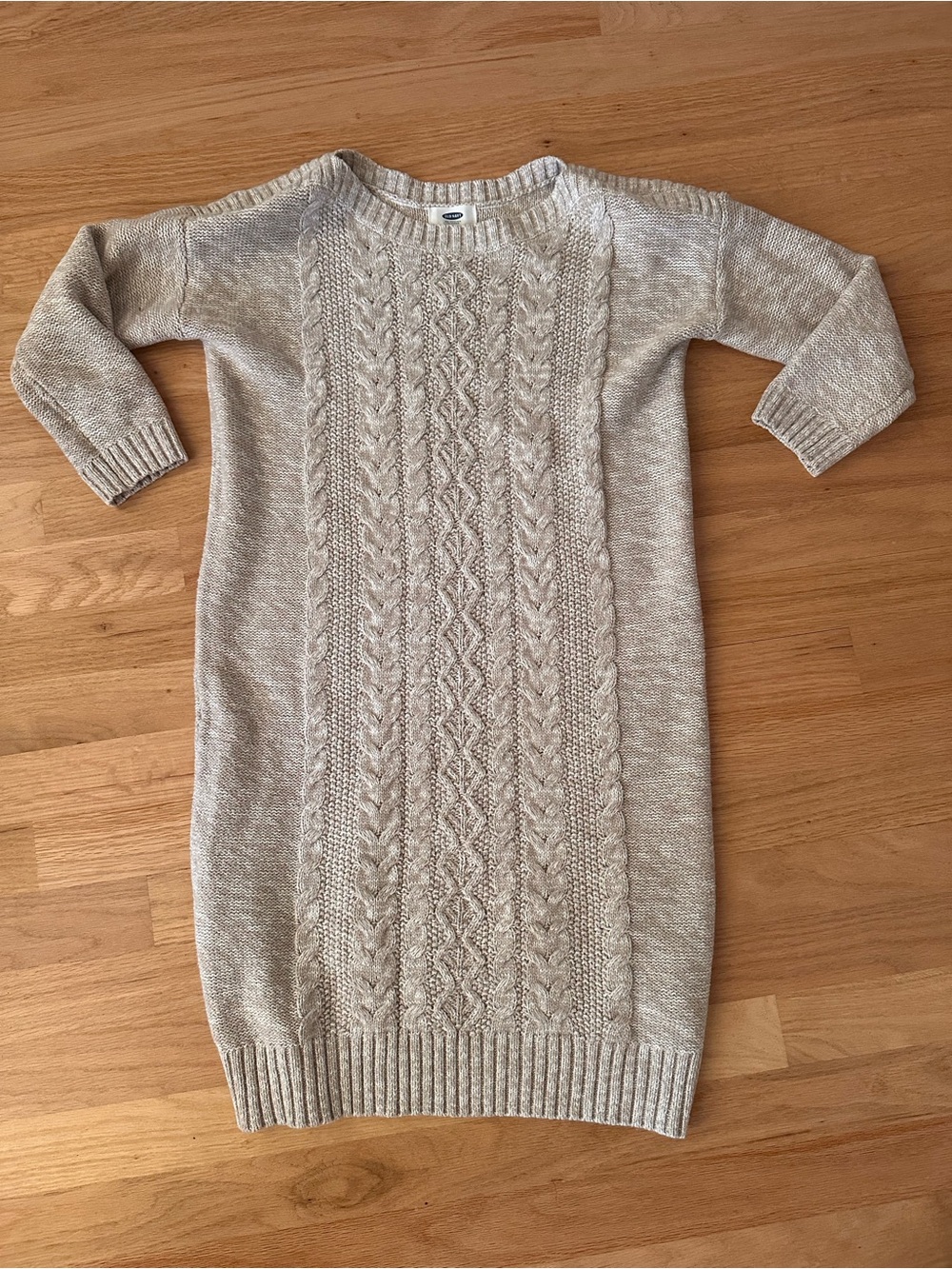 Old Navy Boat Neck Cable-Knit Sweater Dress in an oatmeal Sz xs